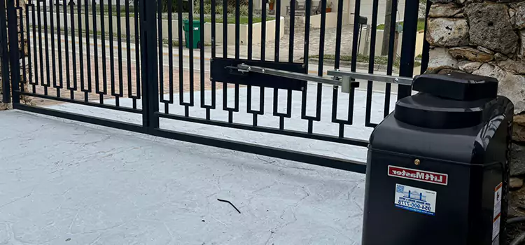 Seamless Installation and Support for Your New Gate in Brossard, QC
